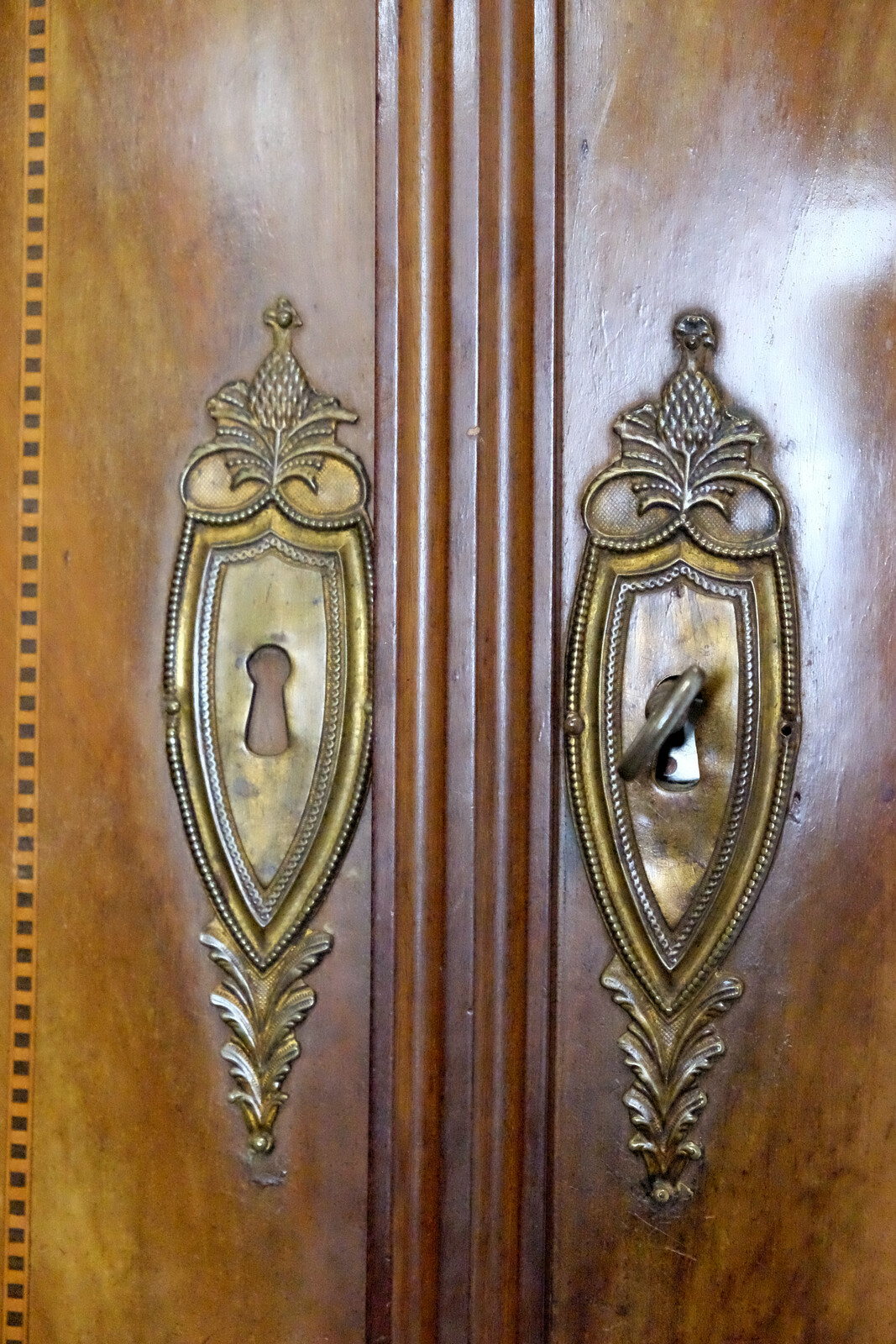 French Louis XVI Corner Cabinet