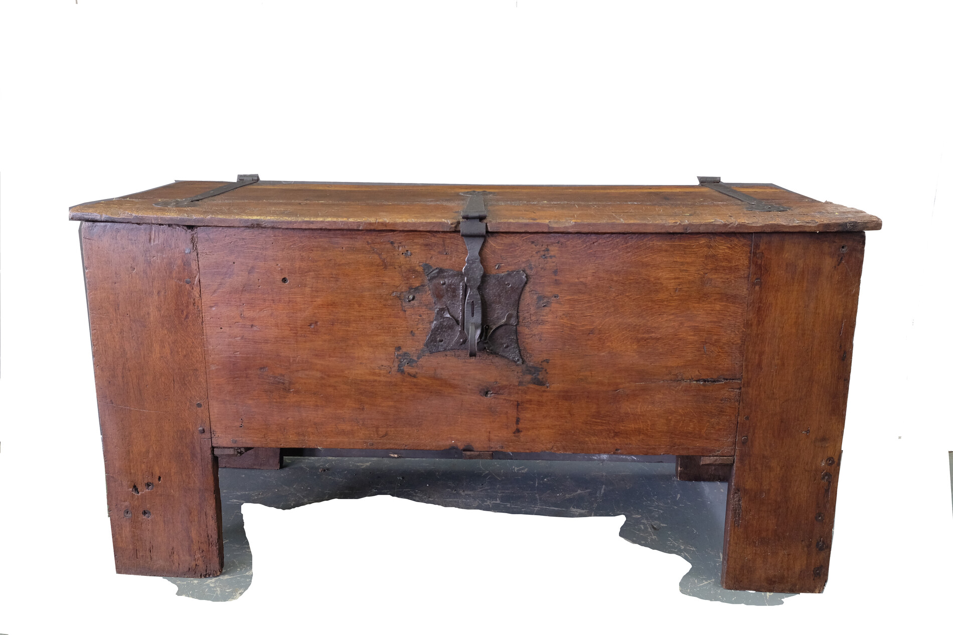 German Stollentruhe late 16th century