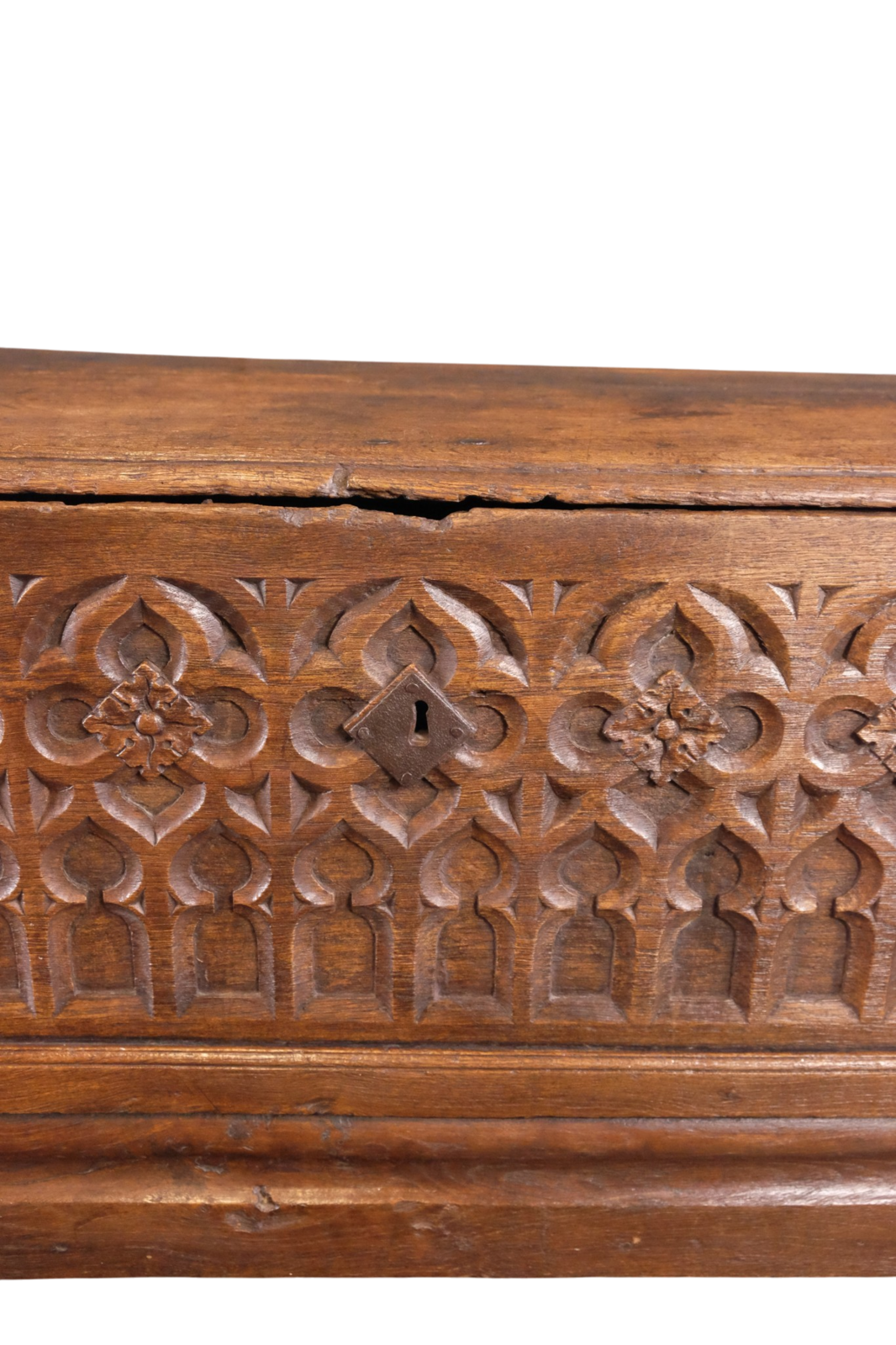 Gothic chest Oak 