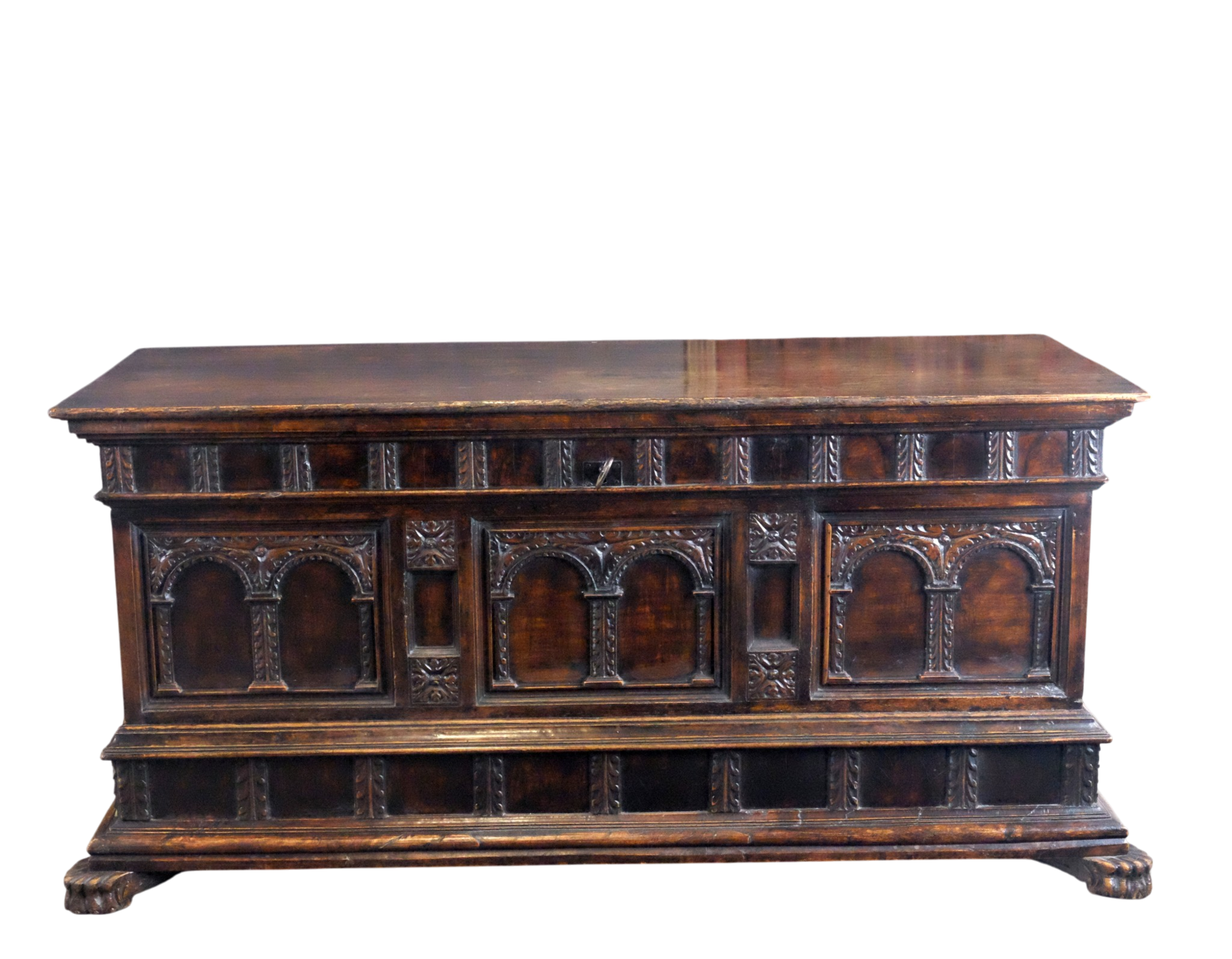 Italia Cassone walnut 18th century 