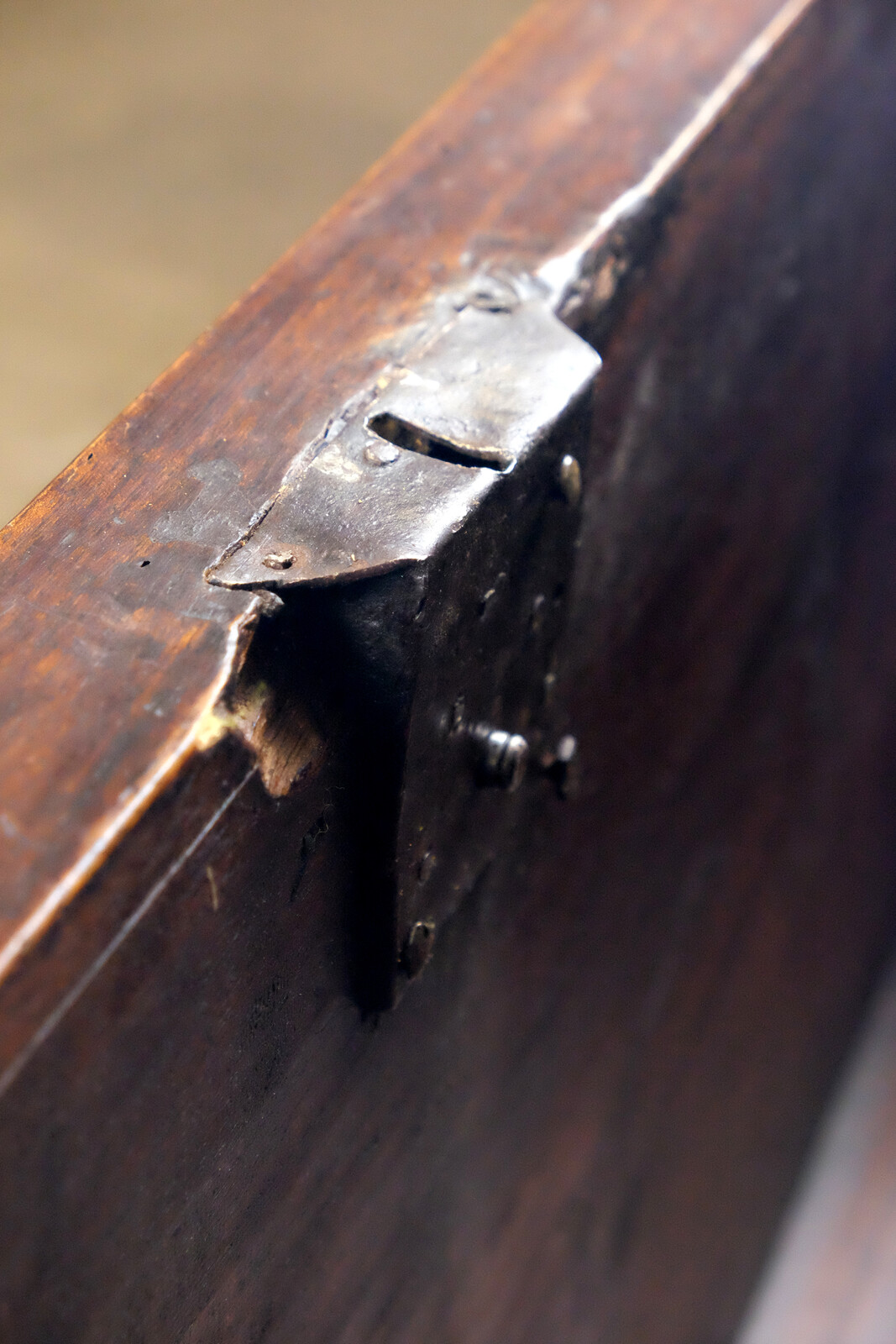 Italia Cassone walnut 18th century 