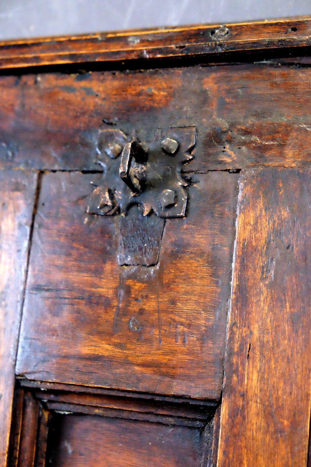 Italia Cassone walnut 18th century 