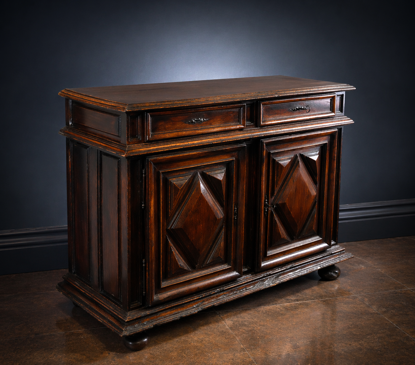 Italian Sideboard walnut 18th century 