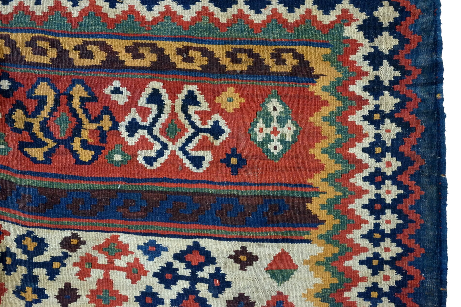 Kelim Qashqai nomads 