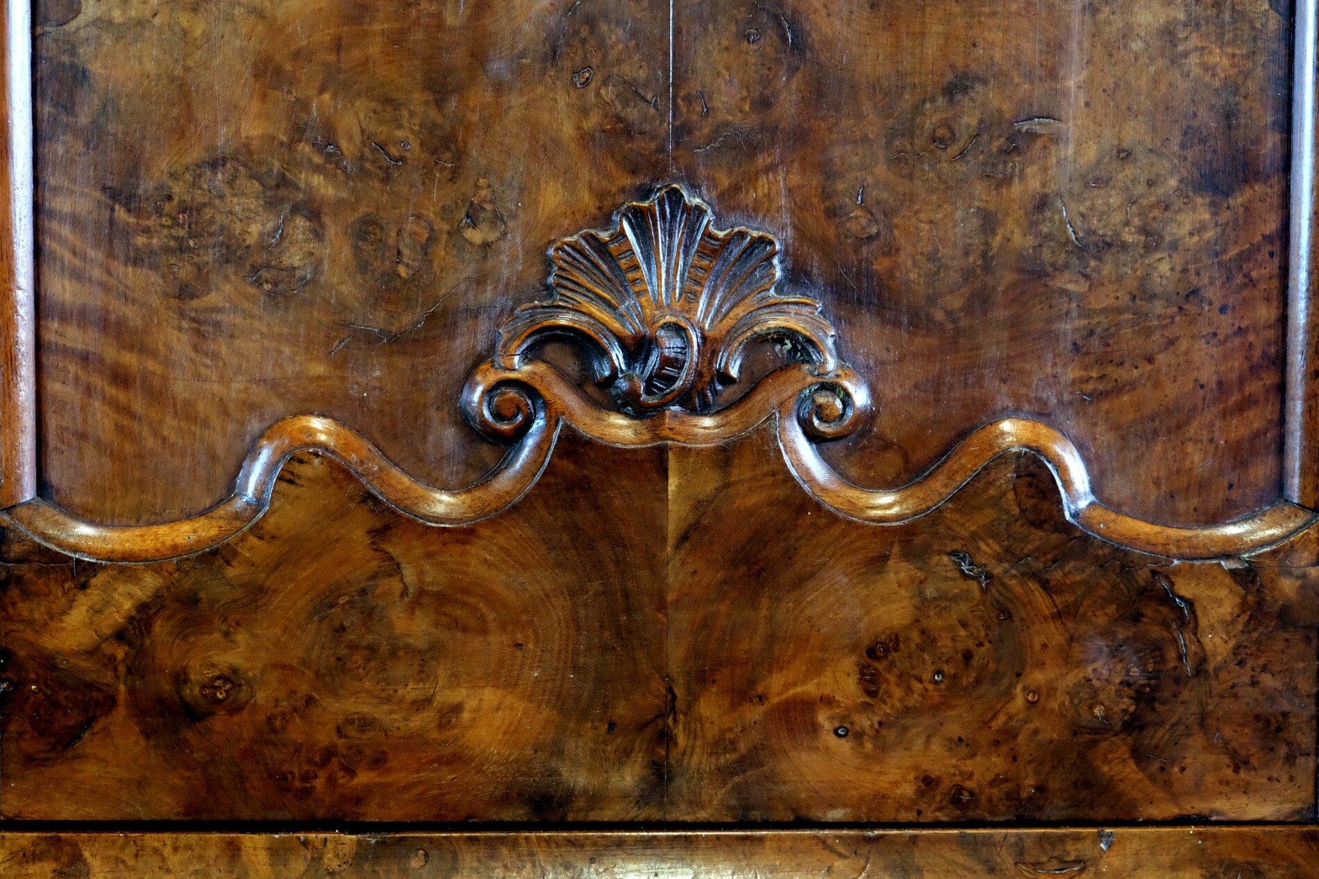 Louis XV Cabinet 1730 - 1745