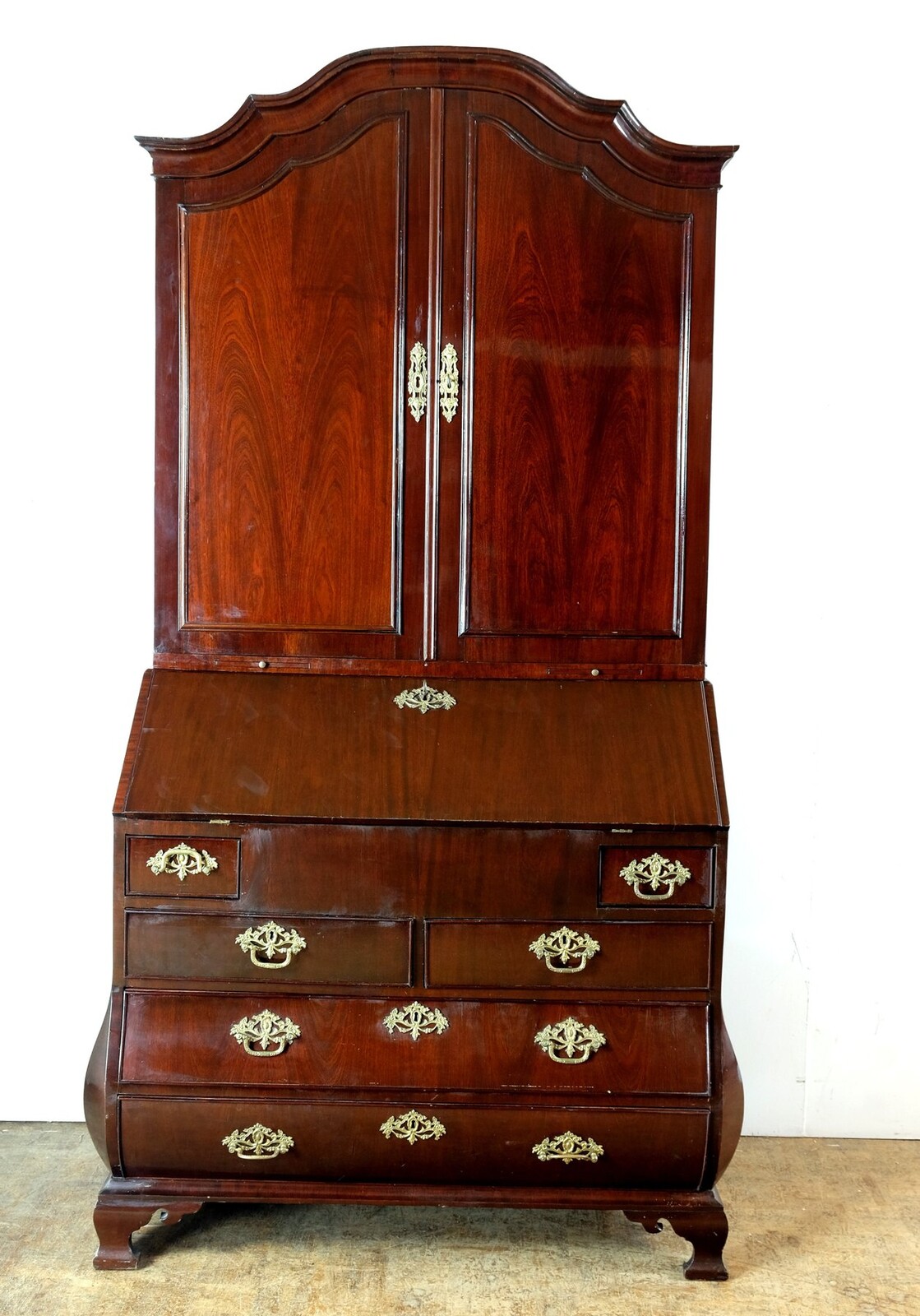 Secretary with writing flap in beautiful burr walnut.