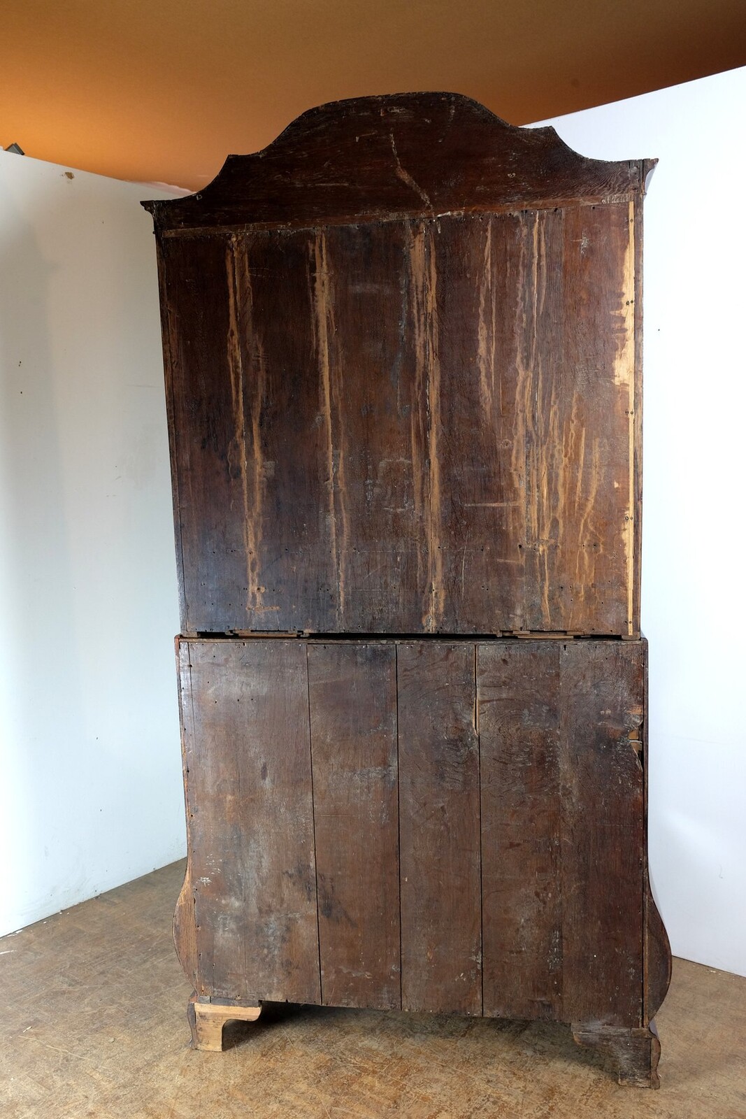 Secretary with writing flap in beautiful burr walnut.