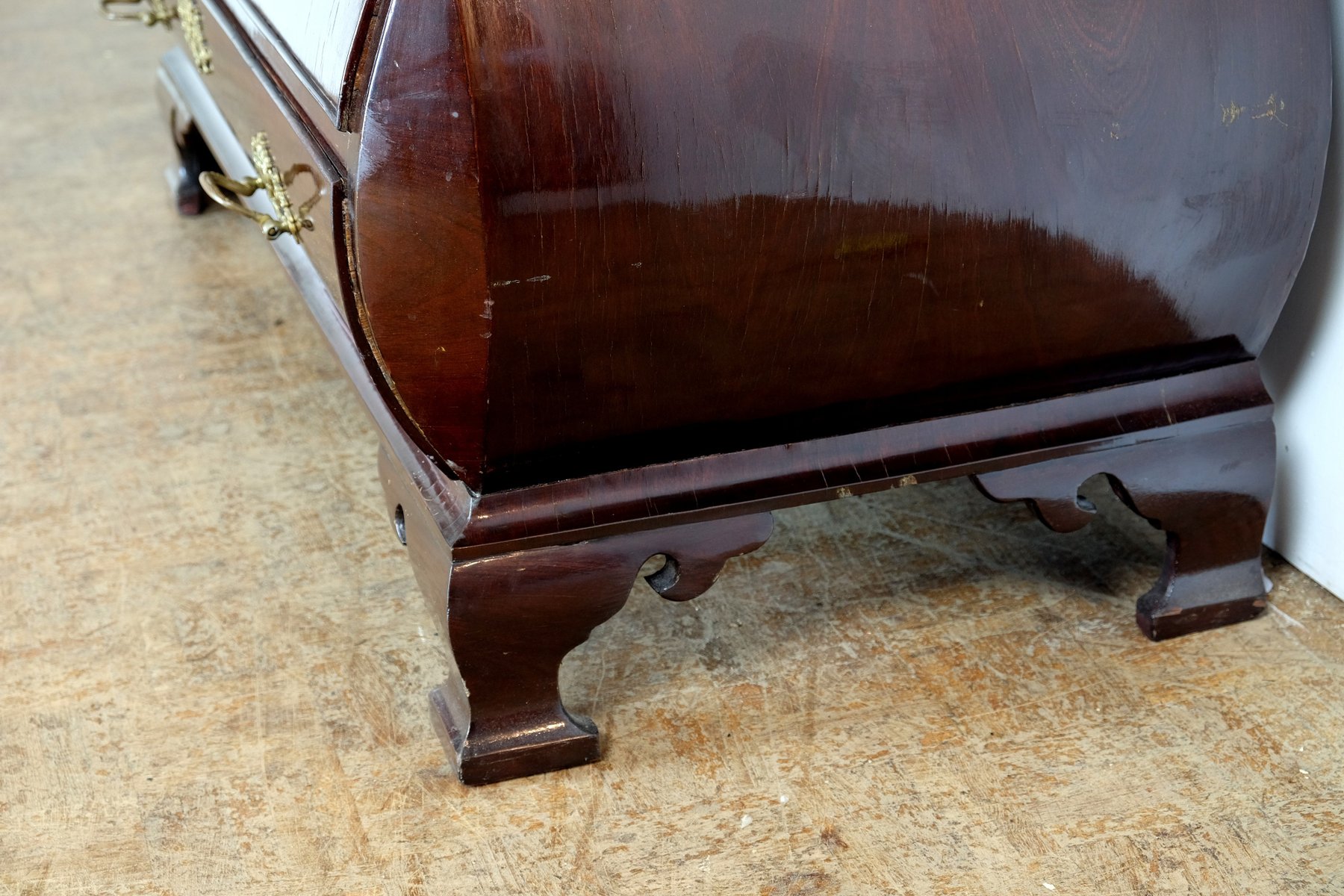 Secretary with writing flap in beautiful burr walnut.