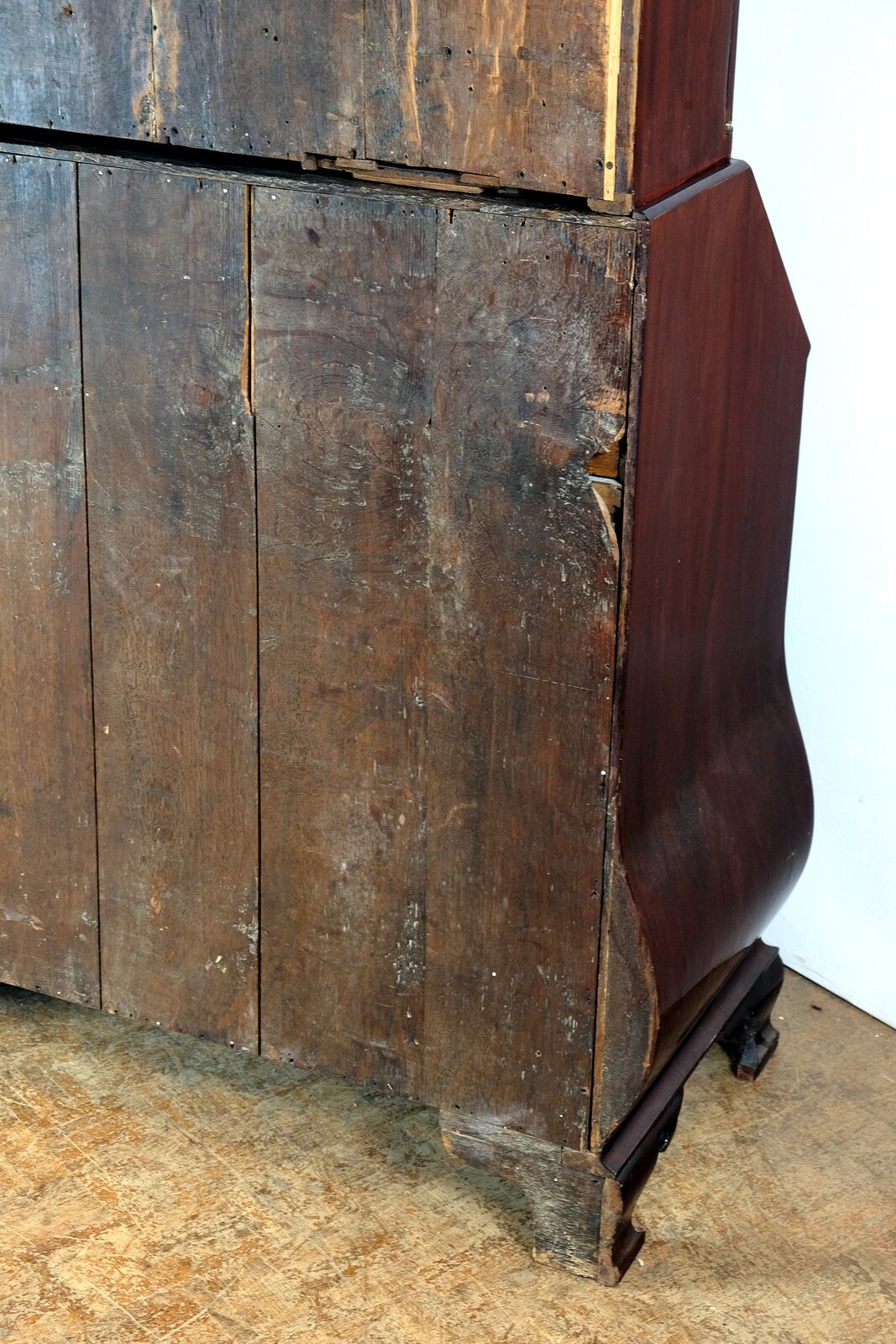 Secretary with writing flap in beautiful burr walnut.