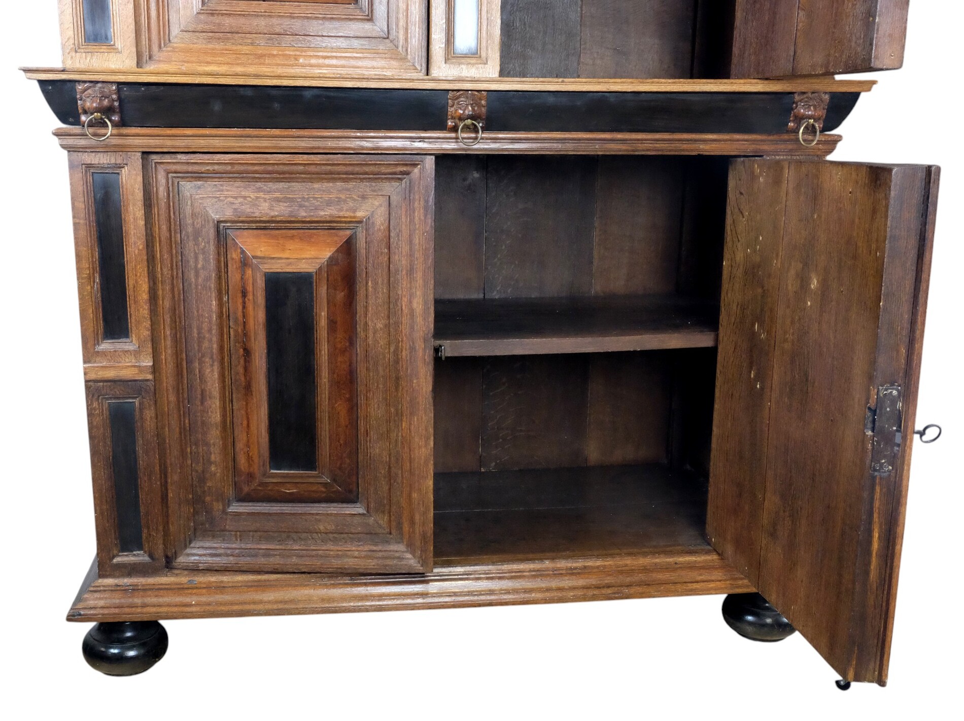 Stylish Dutch four-door Kussenkast