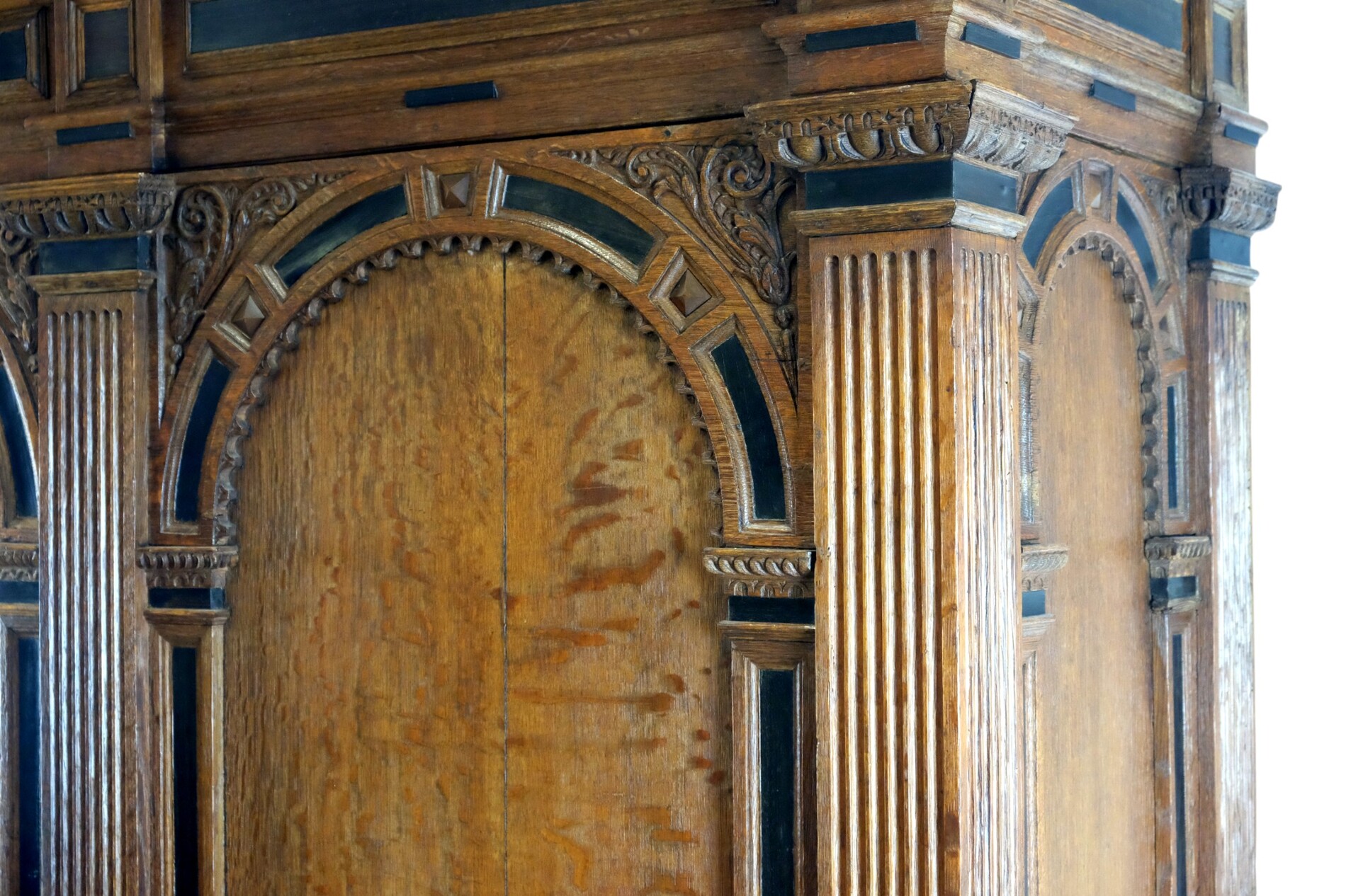 Toogkast, Arched Doors Cabinet