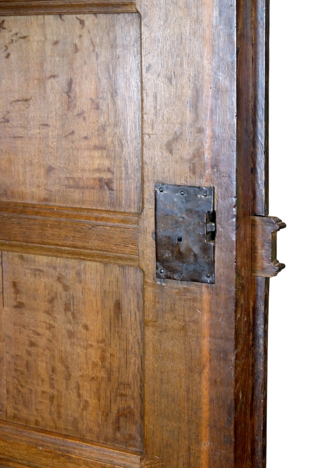Toogkast, Arched Doors Cabinet
