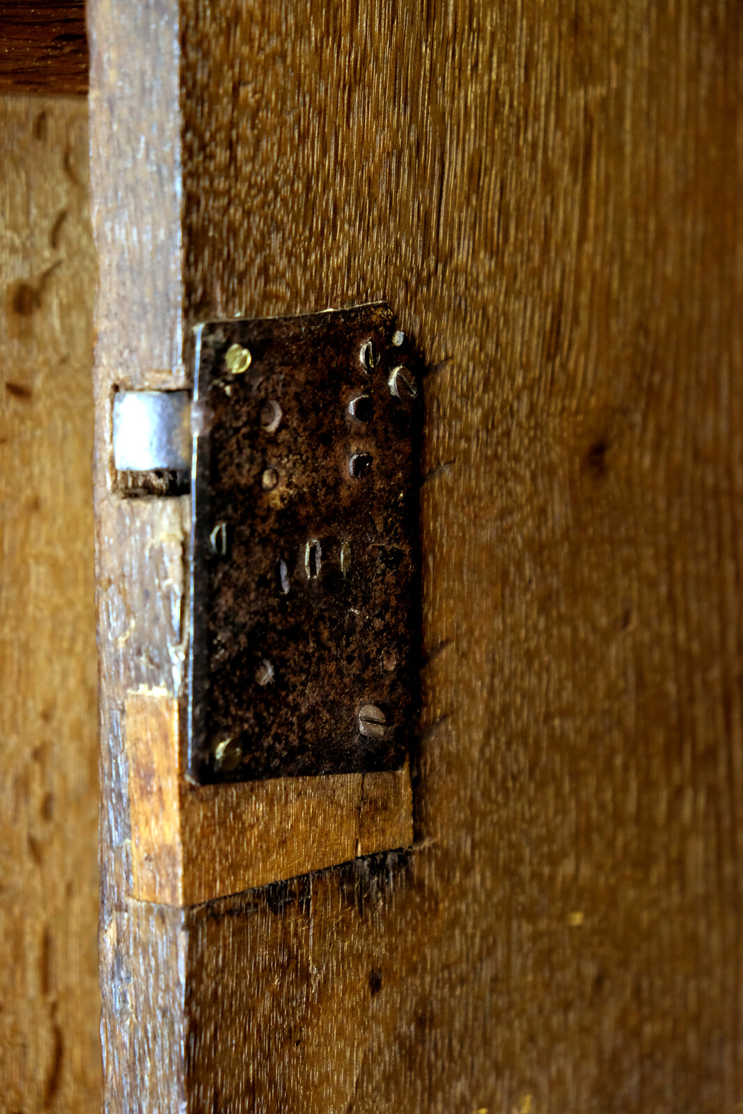 Toogkast, Arched Doors Cabinet