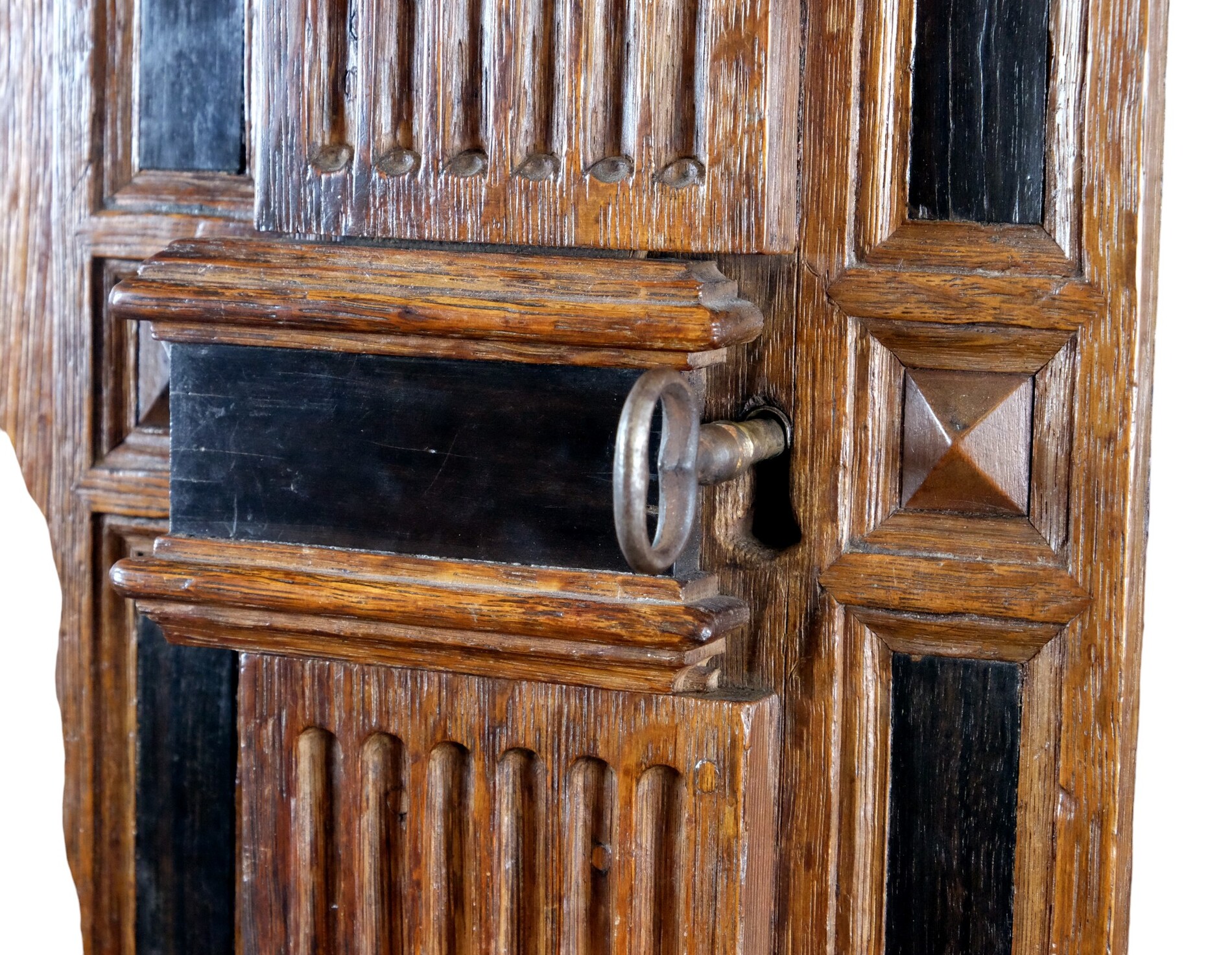 Toogkast, Arched Doors Cabinet