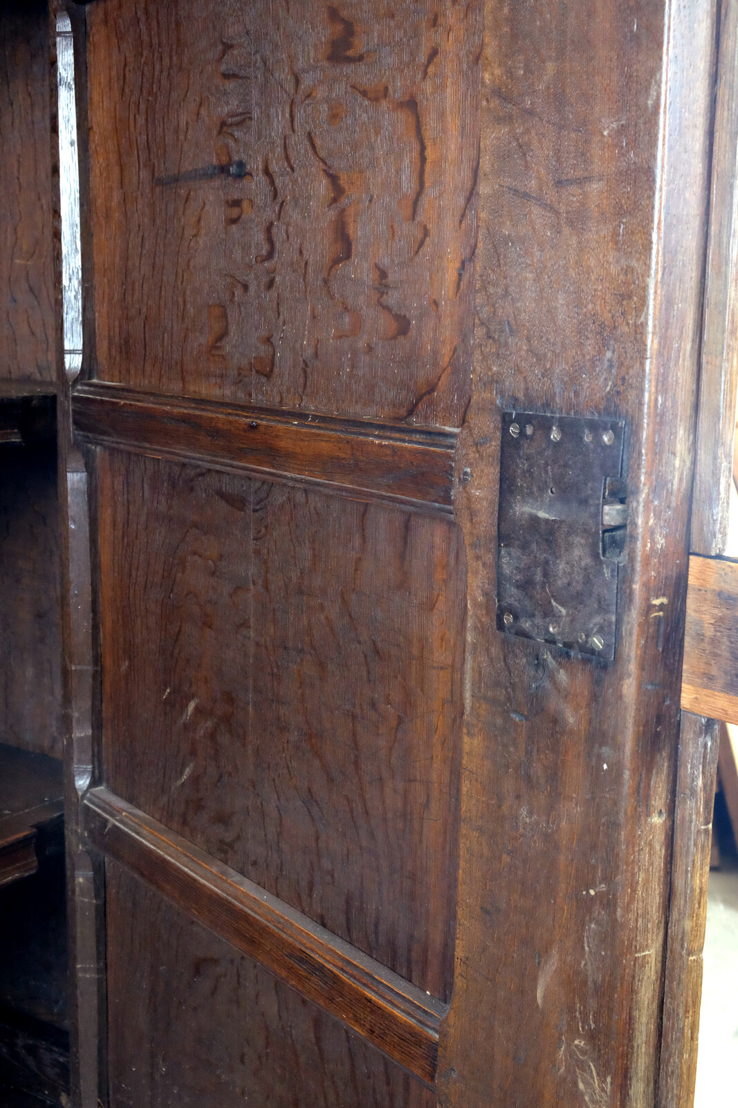 Utrecht Arched Cabinet