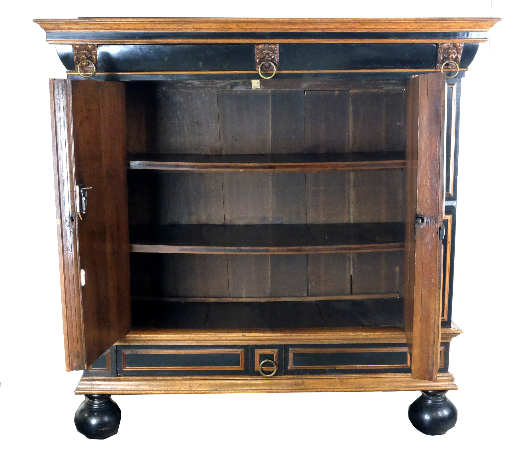 Zeeland Kussenkast, 17th century 