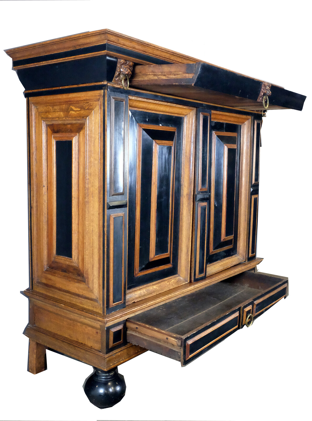 Zeeland Kussenkast, 17th century 